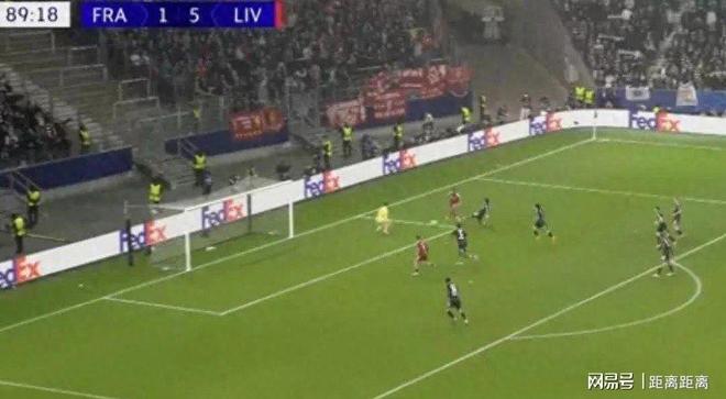 28圈体育-詹姆斯与50激战TL分钟，反败为胜胜负难料！，萨拉赫焦点对战引发球迷热议(萨拉赫斩获23球13助攻)